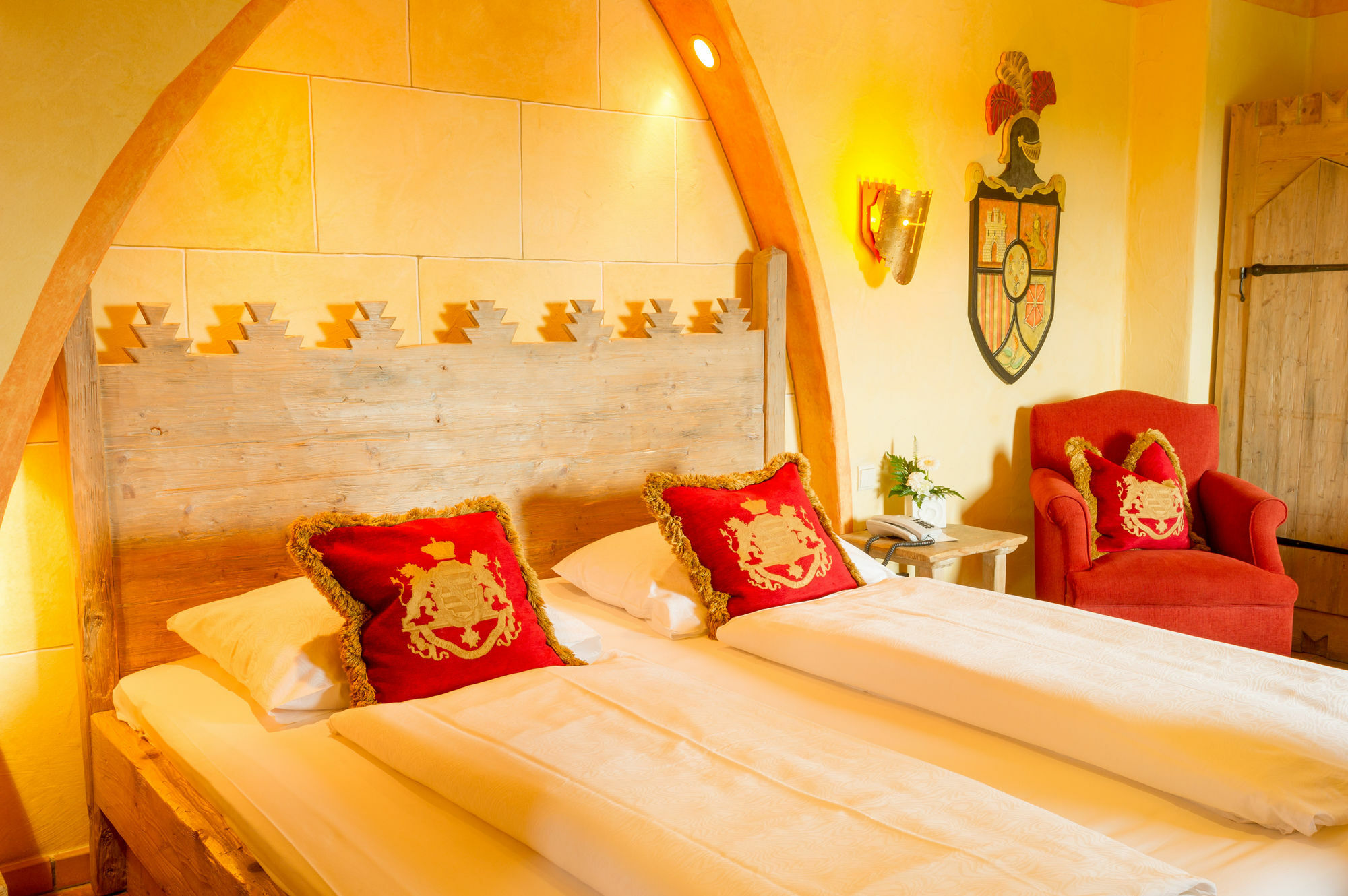 4-Sterne Burghotel Castillo Alcazar, Europa-Park Freizeitpark & Erlebnis-Resort Руст Экстерьер фото